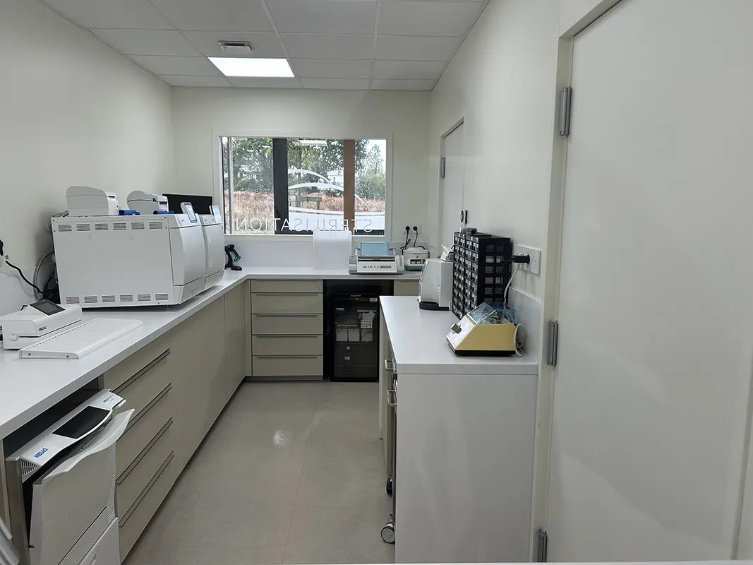 aube du sourire salle de sterilisation (1)